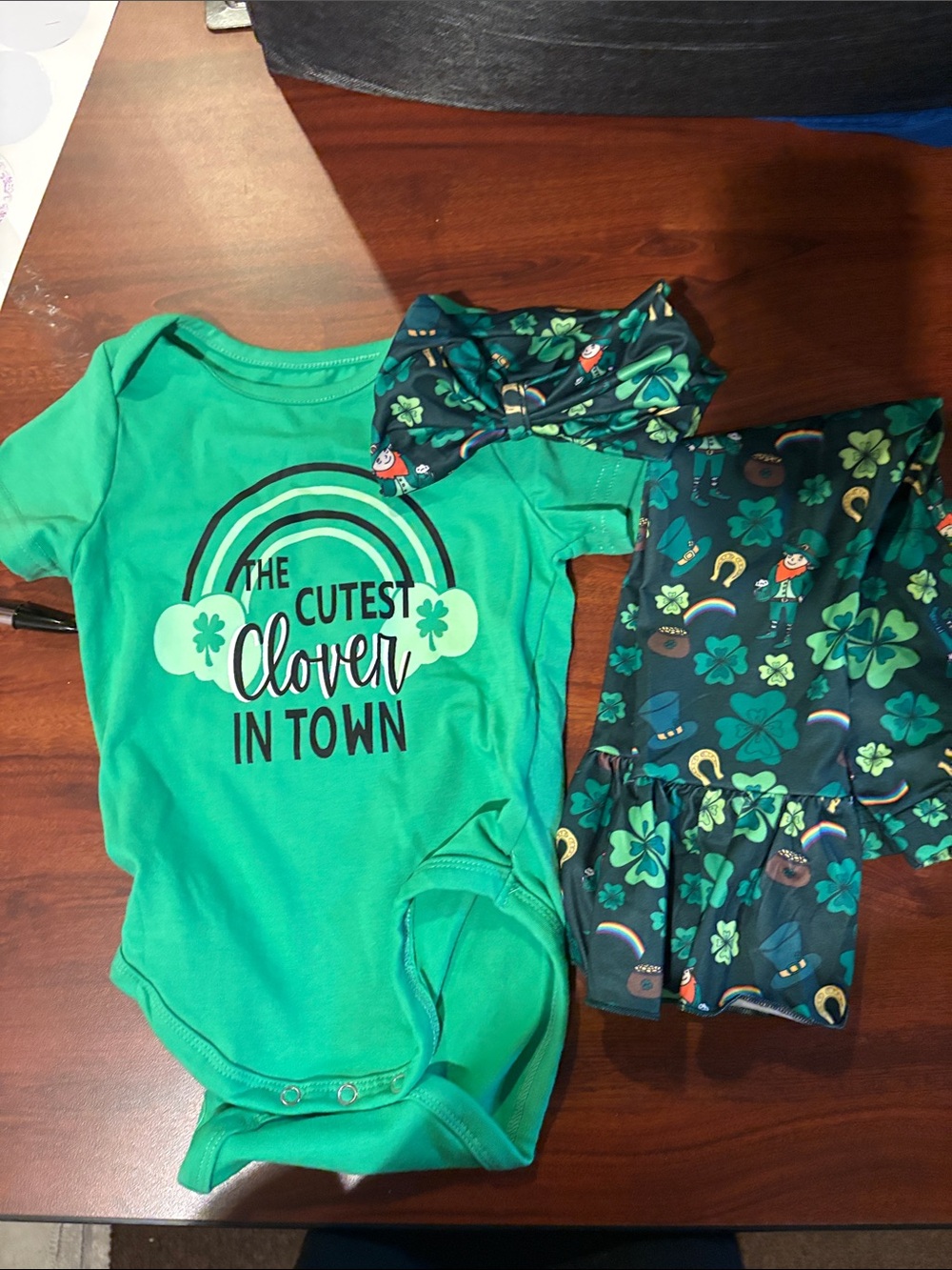 Green St. Patrick's Baby Bodysuit & Clover Set 18 mo